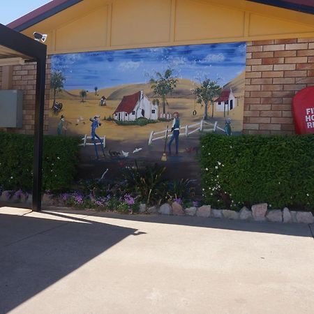 Miles Outback Motel Esterno foto