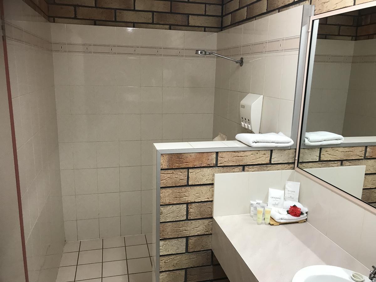 Miles Outback Motel Esterno foto