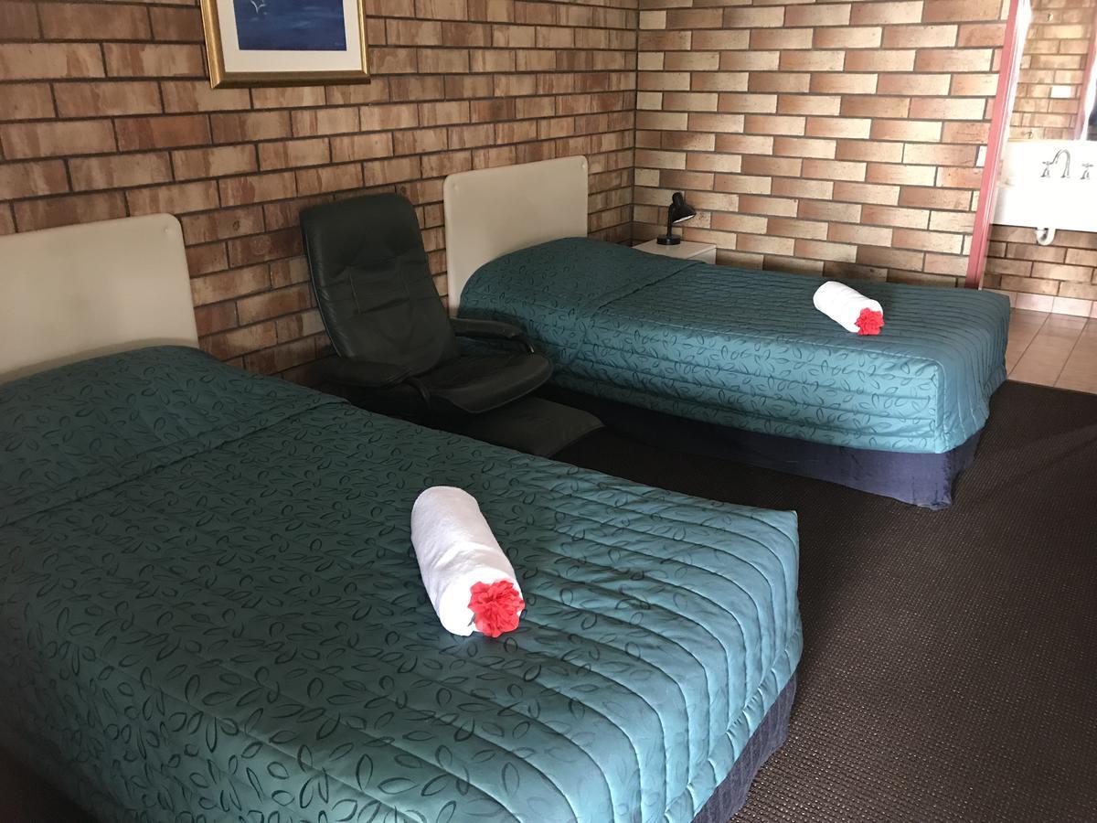 Miles Outback Motel Esterno foto