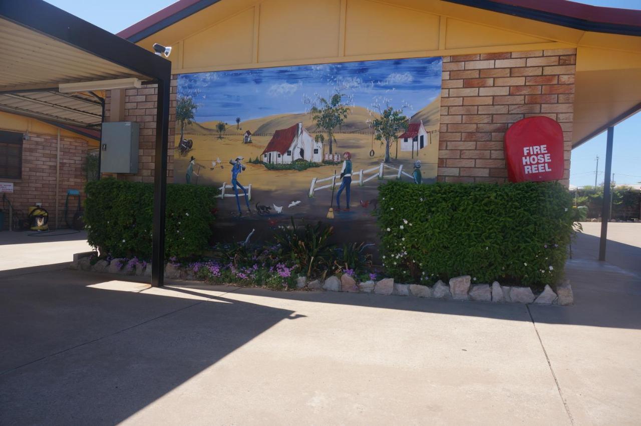 Miles Outback Motel Esterno foto